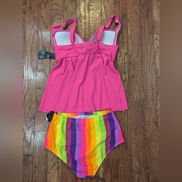 Torrid Wireless Pink Tankini Top & Multi Striped Bottoms Size 10/12  0x D/DD - Picture 5 of 15